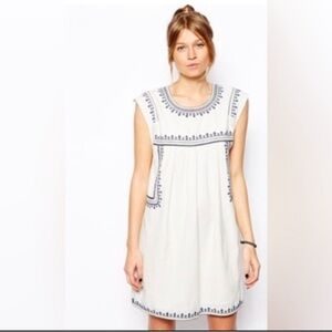 Boho mini dress/tunic, blue and gold embroidery, linen-like material, & pockets!